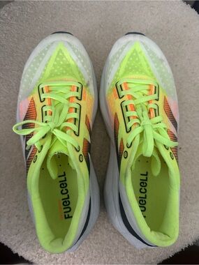 New Balance Rebel v4